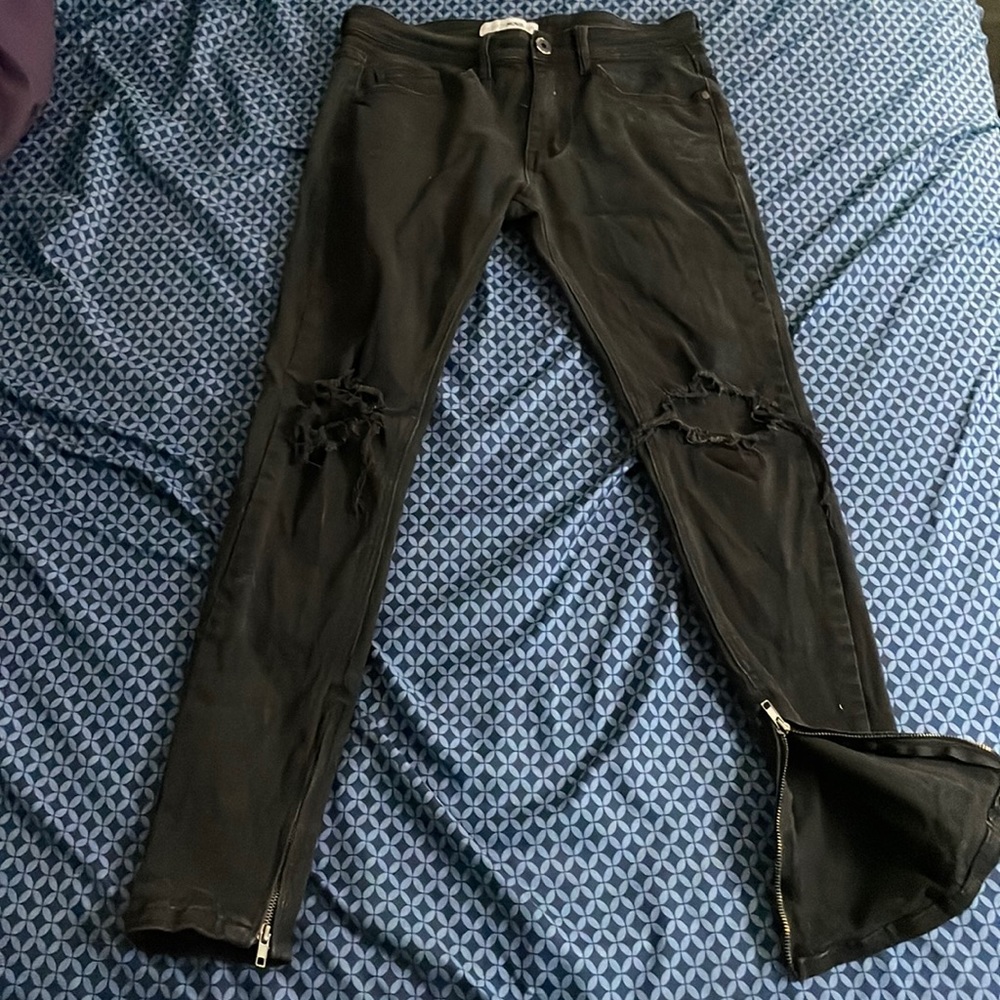 FashionNovaMen Black Distressed Jeans